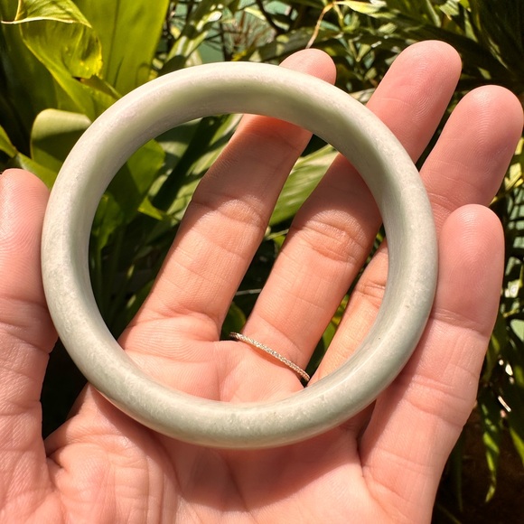 989. Real Jadeite Natural Ice Green Jade Bangle - Picture 4 of 5